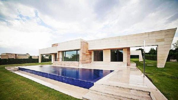 ¡Solo lujos! ¿En que invierte su dinero Cristiano Ronaldo?