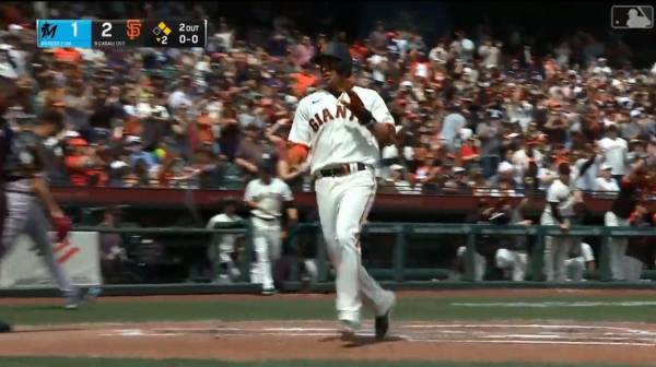 Mauricio Dubón brilla con los Gigantes: anota carrera, impulsa otra y realiza doble en triunfo ante Marlins en la MLB