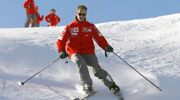 Michael Schumacher sigue en 'fase de despertar'