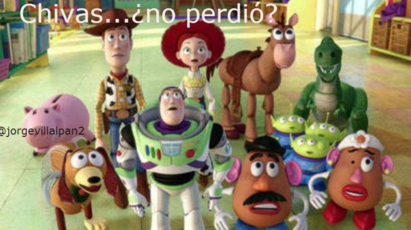 Raúl Gudiño, protagonista en el Clásico Nacional de México y en los mejores memes del partido