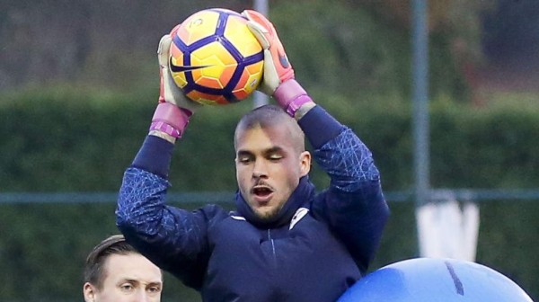 Andy Najar regresa a Europa League y figura en el 11 de la semana