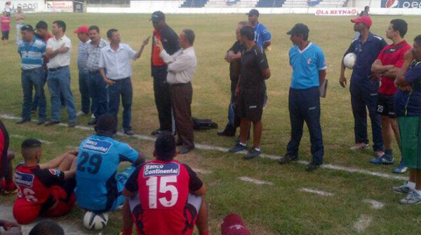 Raúl Sambula es presentado como técnico del Deportes Savio