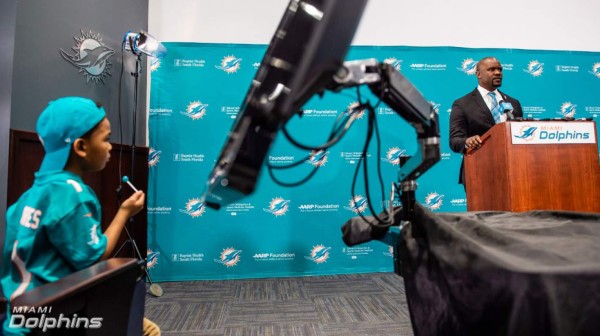 Fotos: Así fue presentado el hondureño Brian Flores como entrenador de Miami Dolphins