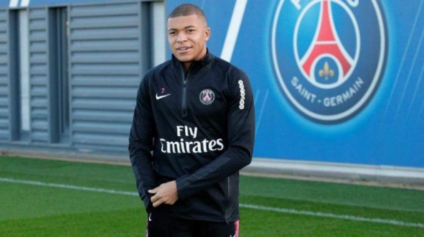 Mercado: Barcelona y Real Madrid fichan; el nuevo club que tendría el Choco Lozano