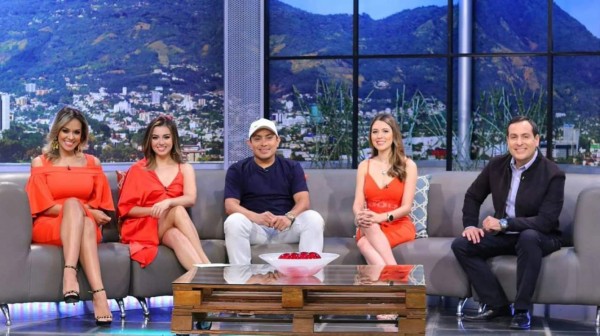 Conocé a Alejandra Inestroza, la periodista deportiva hondureña que destaca en El Salvador