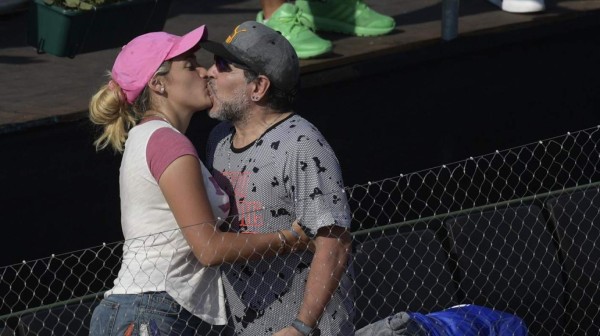 Rocío Oliva, la ex de Diego Maradona que no pudo despedirse y suelta cómo murió el astro argentino