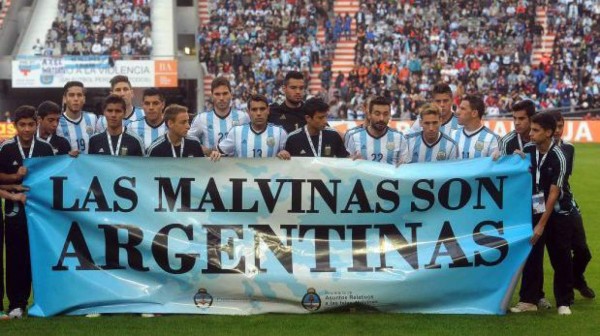 FIFA sanciona a Federación de Argentina por pancarta