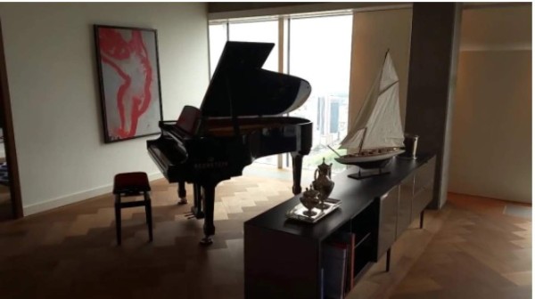 El lujoso apartamento de $8.5 millones de Lewandowski que tiene hasta un simulador de golf