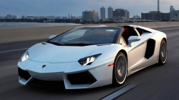 Los autos que Cristiano Ronaldo guarda como su colección