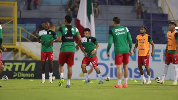 Los verdolagas en el calentamiento previo al arranque del duelo.