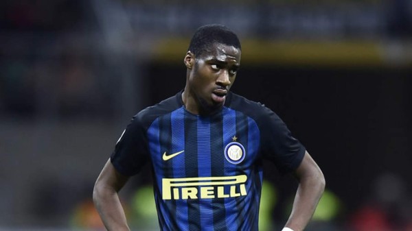 RUMORES/FICHAJES: ¡Le 'roban' jugador al Barça pero va a la carga por un brasileño!