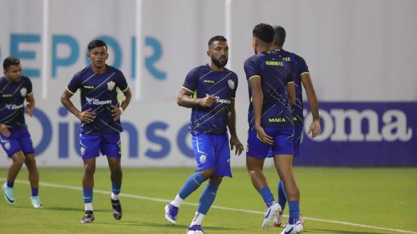 Reinieri Mayorquín juega para el Olancho FC, pero su pasado es verdolaga.