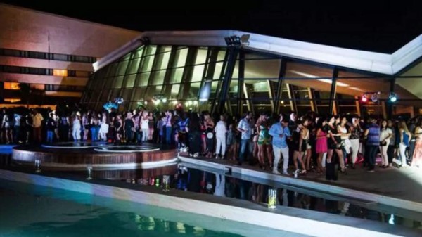 ¡De lujo! Así es por dentro y fuera el salón de la fiesta de la boda entre Messi y Antonella