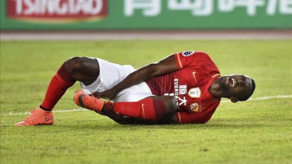 Uno más: Colombiano se une a la lista de los jugadores que han sufrido un calvario por las lesiones