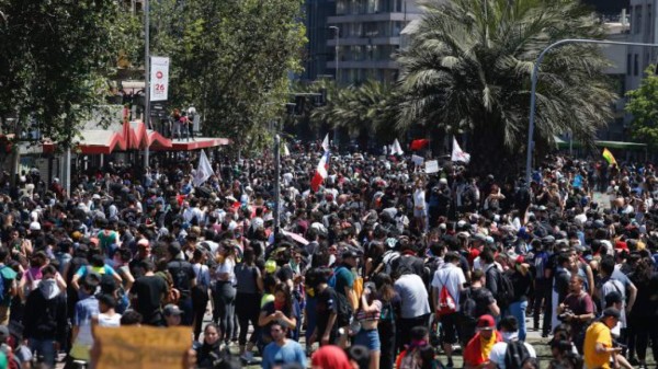 Disturbios, sangre y muertos... ¡Santiago de Chile, sede de la final de Copa Libertadores en crisis social!