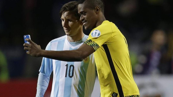 LOS MOMENTOS MÁS POLÉMICOS Y RECORDADOS DE LA COPA AMÉRICA 2015