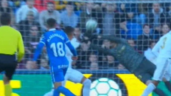 Thibaut Courtois hace olvidar a Keylor Navas y se luce con espectaculares atajadas