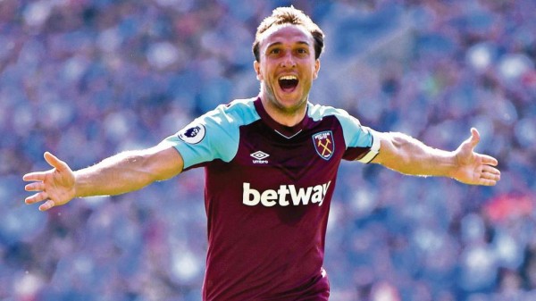 Con tres del Barcelona y dos del Real Madrid: Los jugadores activos más fieles a una camisa, sorpresa en el top 3