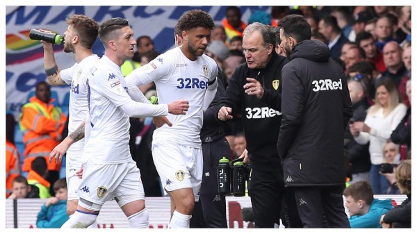 Así es la humilde vida de Bielsa: Se va caminando al trabajo y rechazó vivir en un hotel de lujo