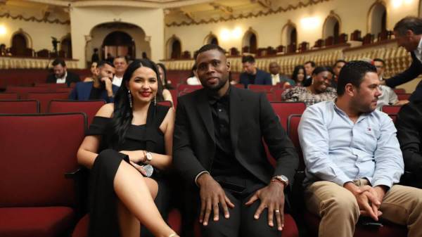 Yustin Arboleda estuvo presente en la ceremonia de la pasada edición de los Premios DIEZ.