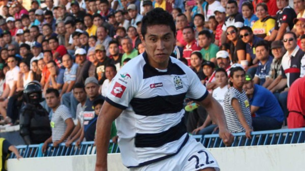 Uno está por cumplir 44 años: Los 20 futbolistas que creías que estaban retirados, pero siguen activos&nbsp;&nbsp;