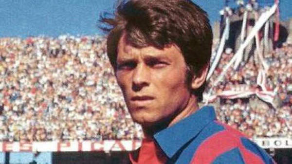 'Mágico' González de los 22 futbolistas más fascinantes según libro argentino