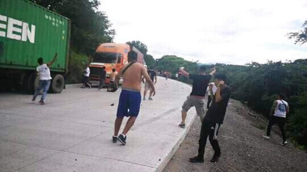 FOTOS: El cobarde ataque al Alianza de El Salvador en Tegucigalpa