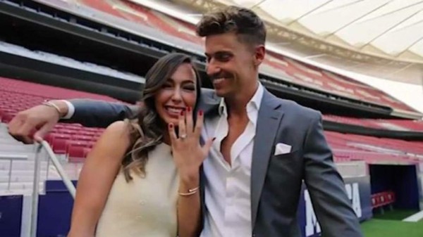 Marcos Llorente le pide matrimonio a su novia en el Wanda Metropolitano; la reacción de la chica fue épica &nbsp;&nbsp;