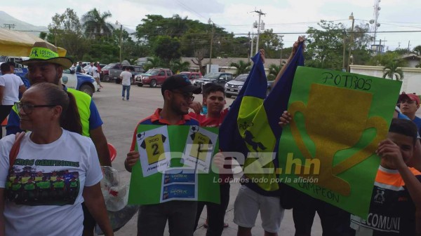 ¡AMBIENTAZO! Espectacular lleno en el Juan Ramón Brevé previo a la Gran Final de Ascenso