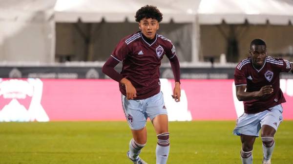Robinson es un volante ofensivo que juega para el segundo equipo del Colorado Rapids de la MLS.