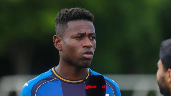 Wesly Decas podría salir al fútbol de Costa Rica. FOTO: Mauricio Ayala