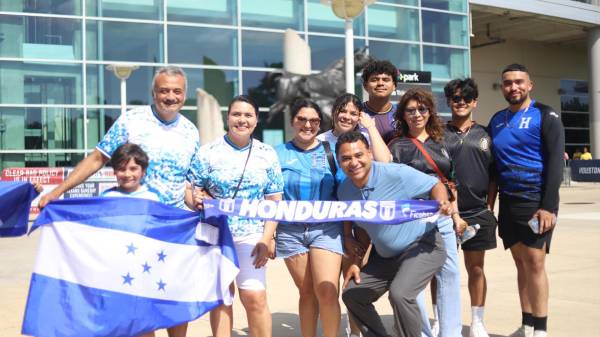 Parte del ambiente que se vive previo al Honduras vs México. Foto: Mauricio Ayala, enviado especial