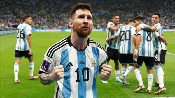 Lionel Messi se mantiene compitiendo en la Copa del Mundo de Qatar 2022.