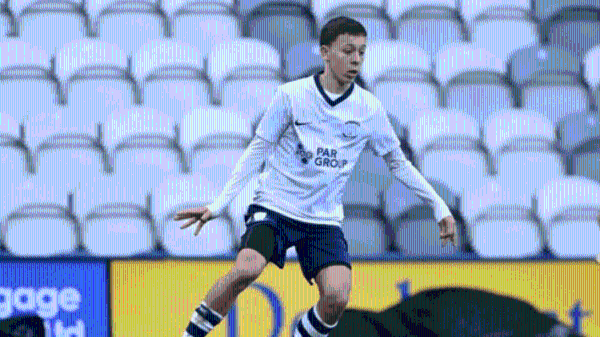 Quiere jugar al lado de Messi: El brasileño que le pide una oportunidad a Scaloni en Argentina