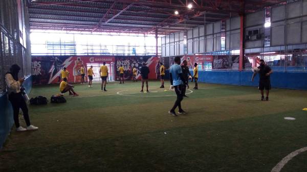 A la espera de Héctor Vargas, Real España entrena en cancha techada debido a las fuertes lluvias en San Pedro Sula