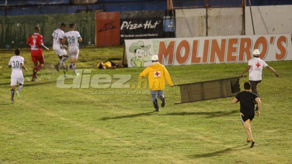 NO VISTE EN TV: Lluvia, mujeres lindas y susto en La Ceiba