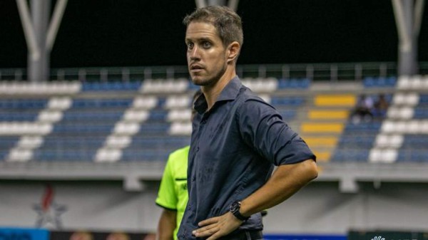 El técnico argentino Juan Vita rechaza oferta para dirigir a Platense