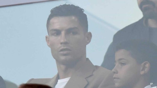 No los deja solo: Cristiano Ronaldo acompañó a la Juventus desde el palco