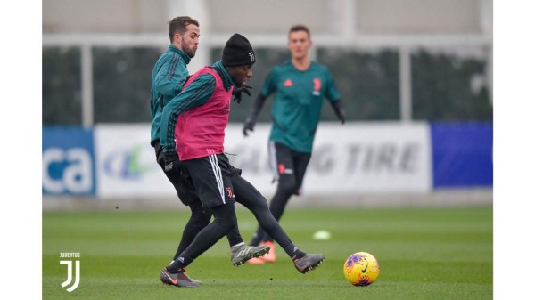 Juventus regresa a los trabajos y Cristiano Ronaldo sorprende con su nuevo look