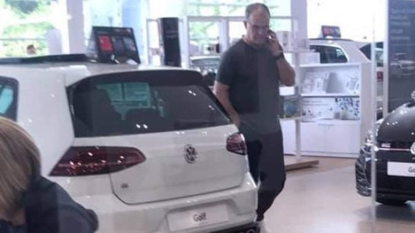 Así es la humilde vida de Bielsa: Se va a trabajar a una cafetería y rechazó vivir en un hotel de lujo