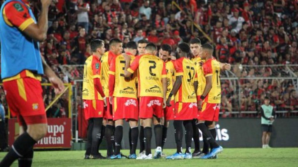 ¡Olimpia se acerca a la cima! Los equipos con más ligas ganadas en Centroamérica