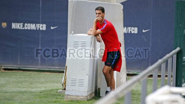 Choco Lozano, bajo la mirada de Ernesto Valverde en el Barcelona