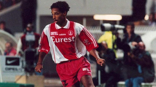 Los 10 jugadores calvos que son irreconocibles con pelo