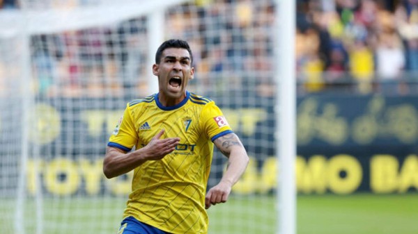 Choco Lozano se une a los fichajes más caros en la historia del Cádiz de España