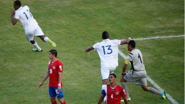 ¡Que siga así! Honduras tiene una paternidad sobre Costa Rica jugando como local
