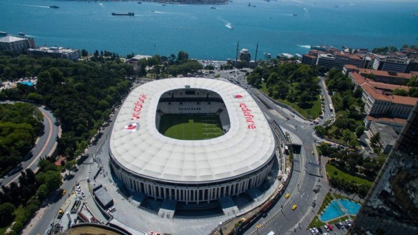 El increíble estadio del Besiktas, posible nueva casa de Andy Najar