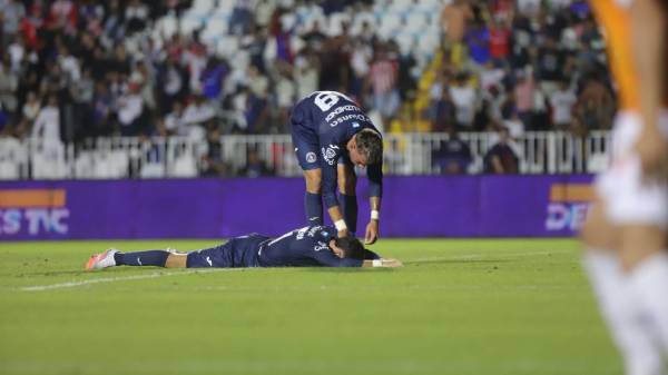 Agustín Auzmendi vuelve a fallar penal ante Edrick Menjívar y sigue sin golear al Olimpia jugando con Motagua