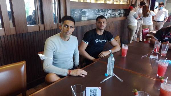 Marcos Velásquez y Patrick Magalhaes arribaron este viernes a San Pedro Sula y luego viajaron a La Ceiba.