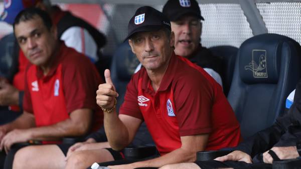 Pedro Troglio busca el campeonato invicto. Cuenta con seis títulos de Liga Nacional y dos récords de puntos.