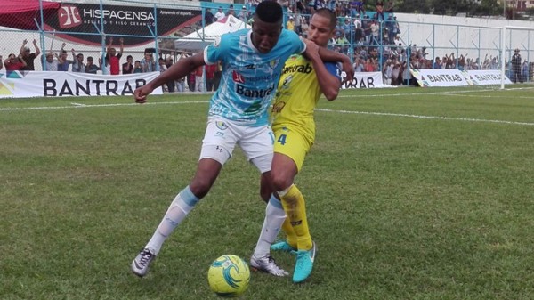 RUMORES Y FICHAJES: El '9' de Bengtson en el Saprissa ya tiene nuevo ﻿dueño